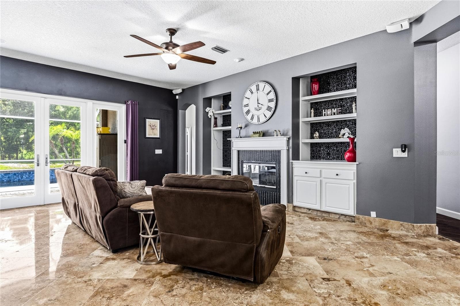 5522 Reflections Blvd photo 4