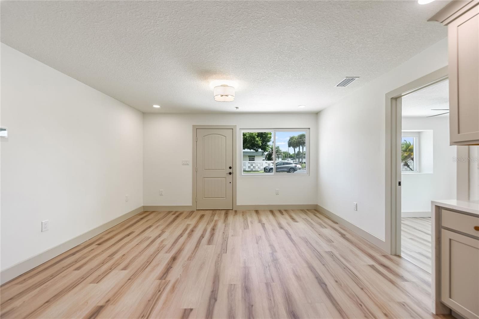 7851 40th Ave N photo 5