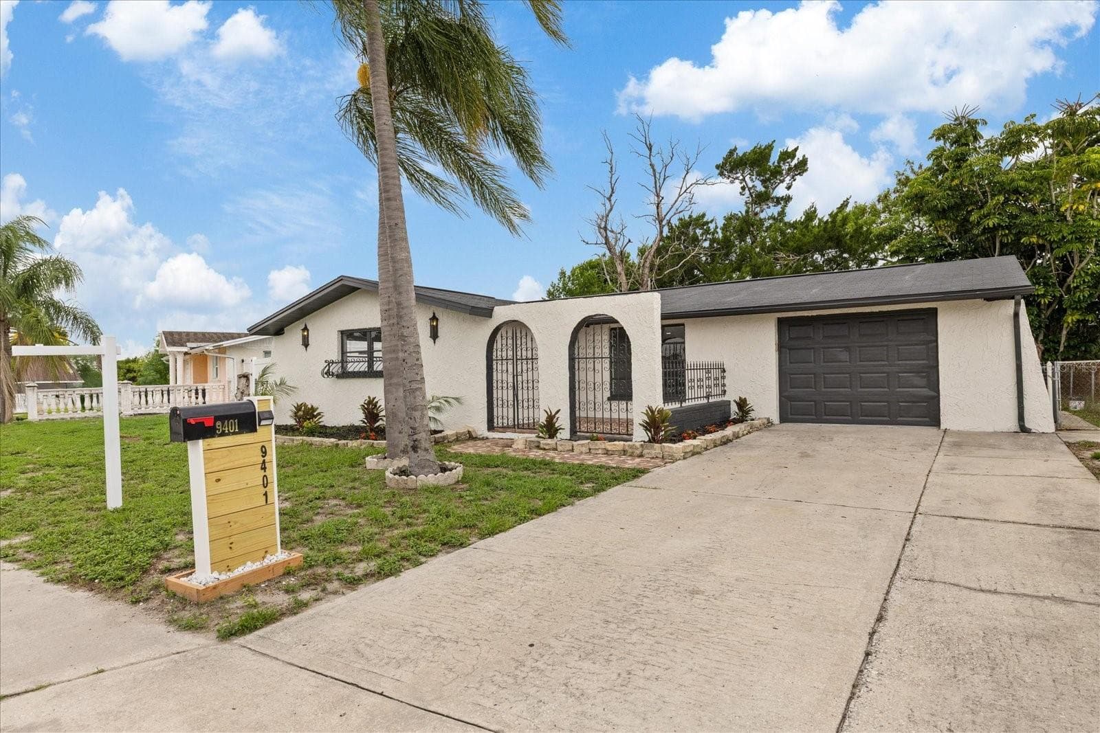 9401 Glen Moor Ln photo 5