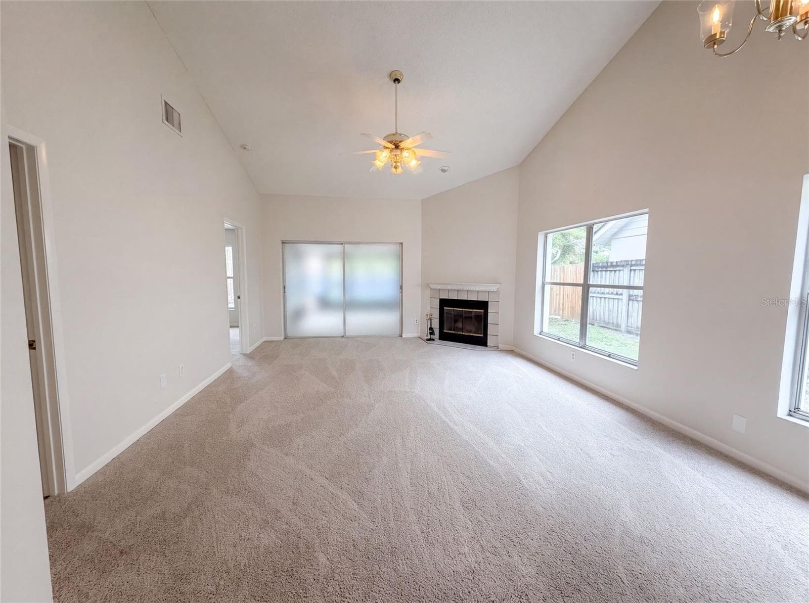 8613 Cottonway Ln photo 3