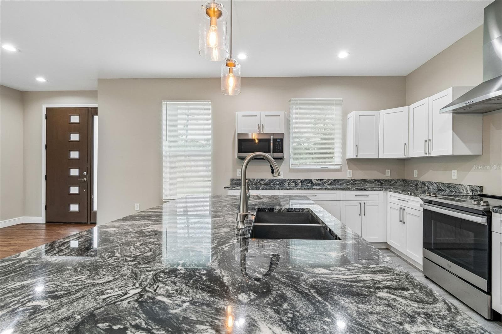 8528 Patsy St photo 3