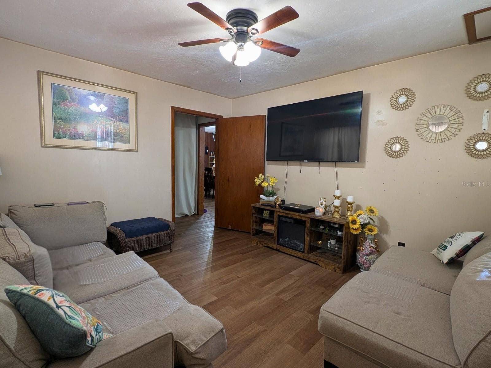 7101 Jeanne Ave photo 3