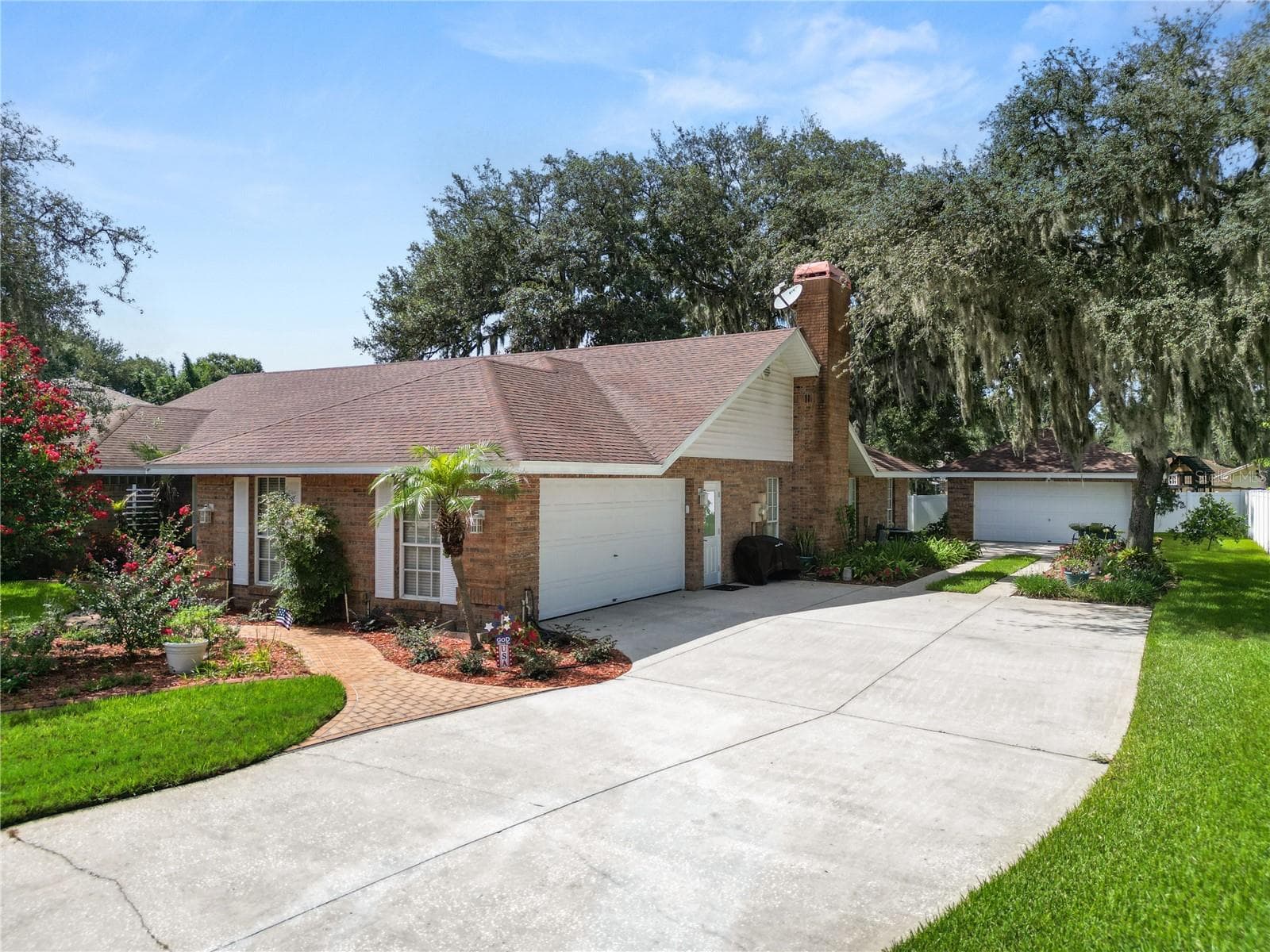 1626 Sherwood Lakes Blvd photo 5