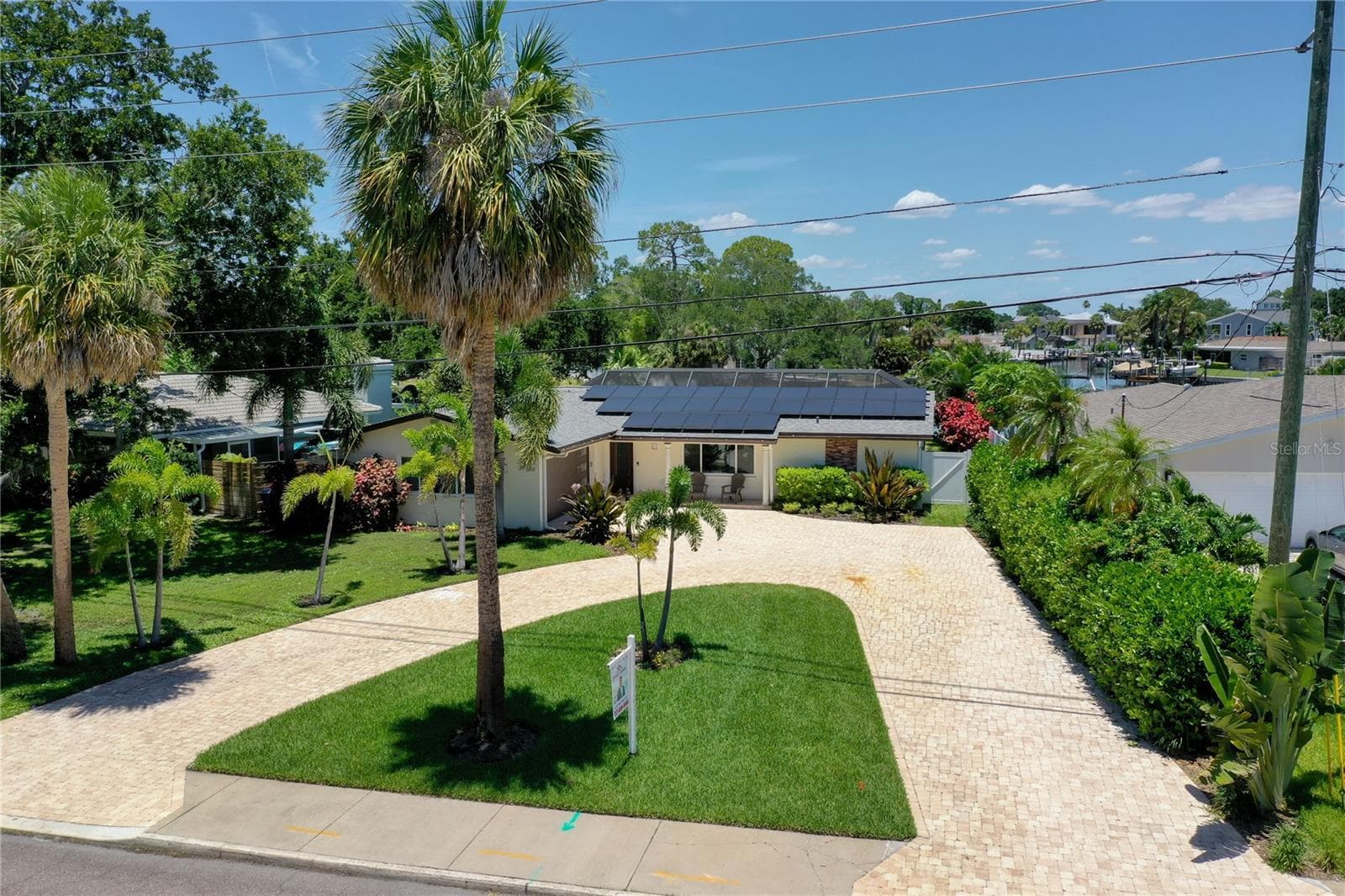 5119 Venetian Blvd NE photo 3