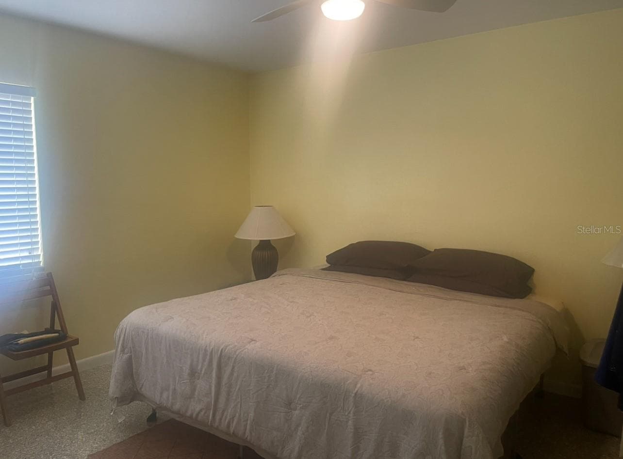 331 Shore Dr E photo 4
