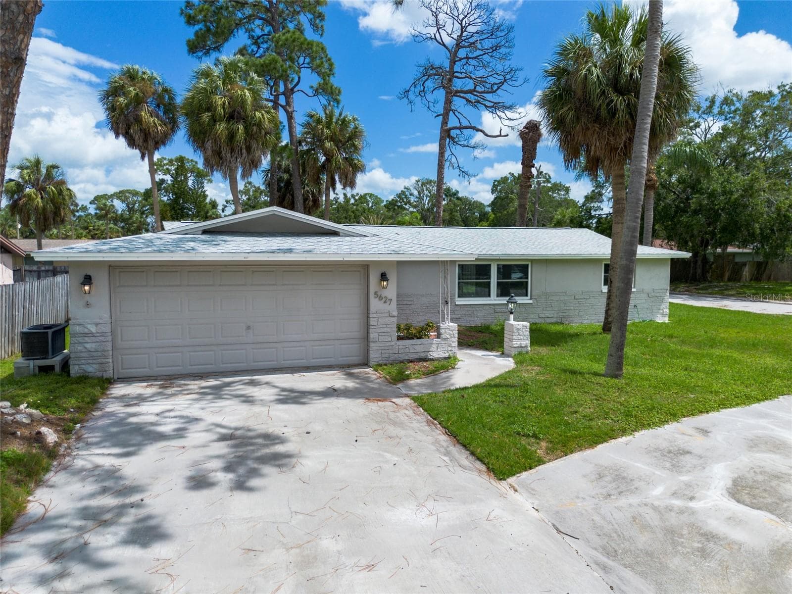 5627 Berlin Dr photo 4