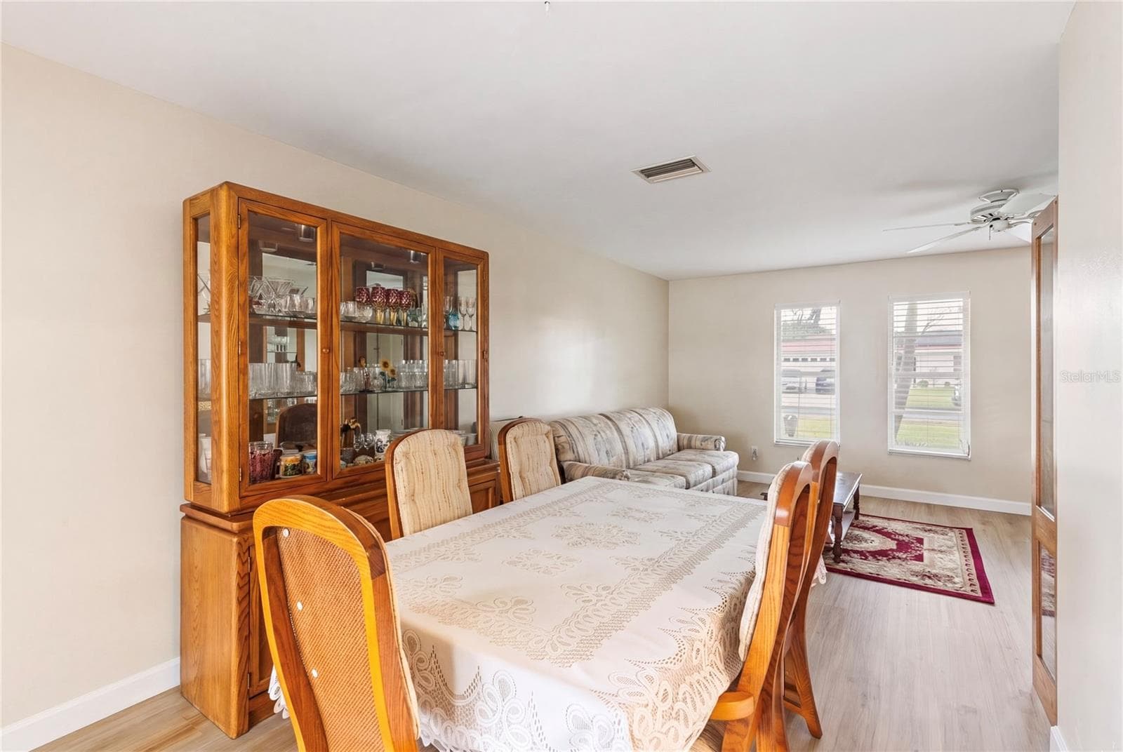 1081 McFarland St photo 4