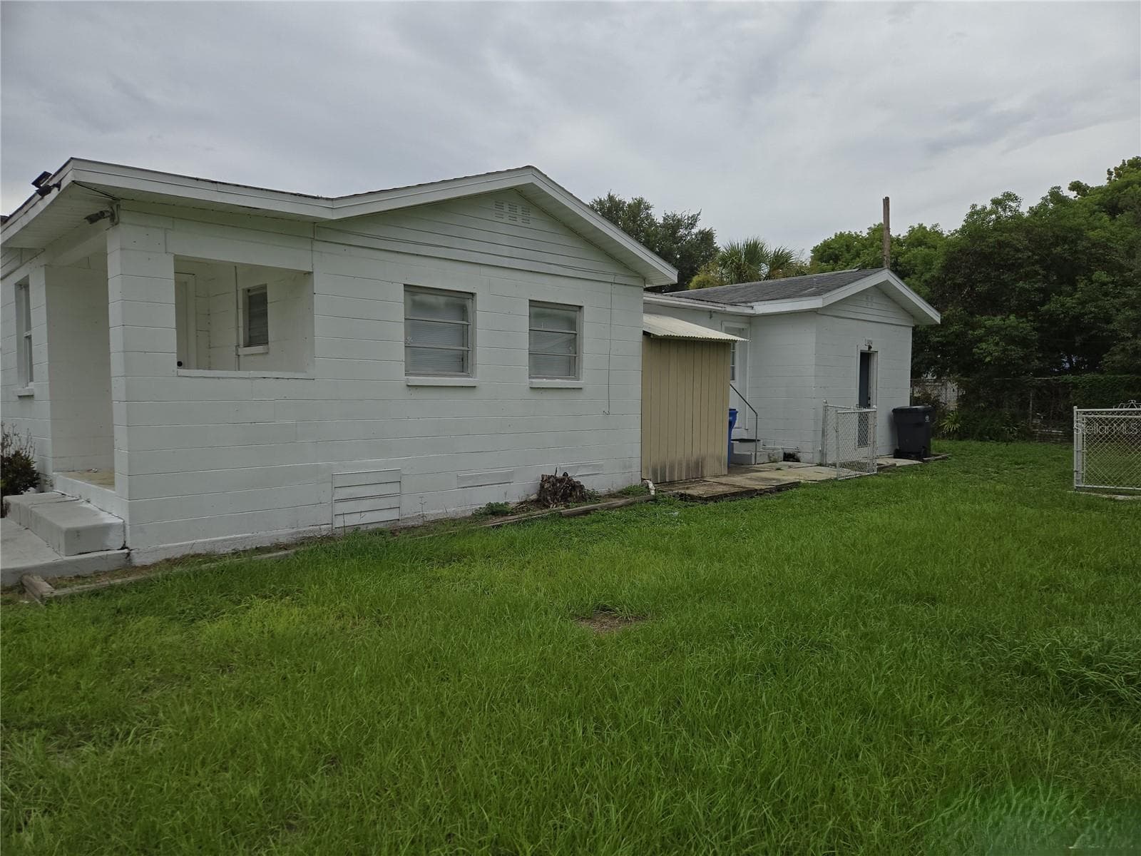 1402 Maluhia Dr photo 2