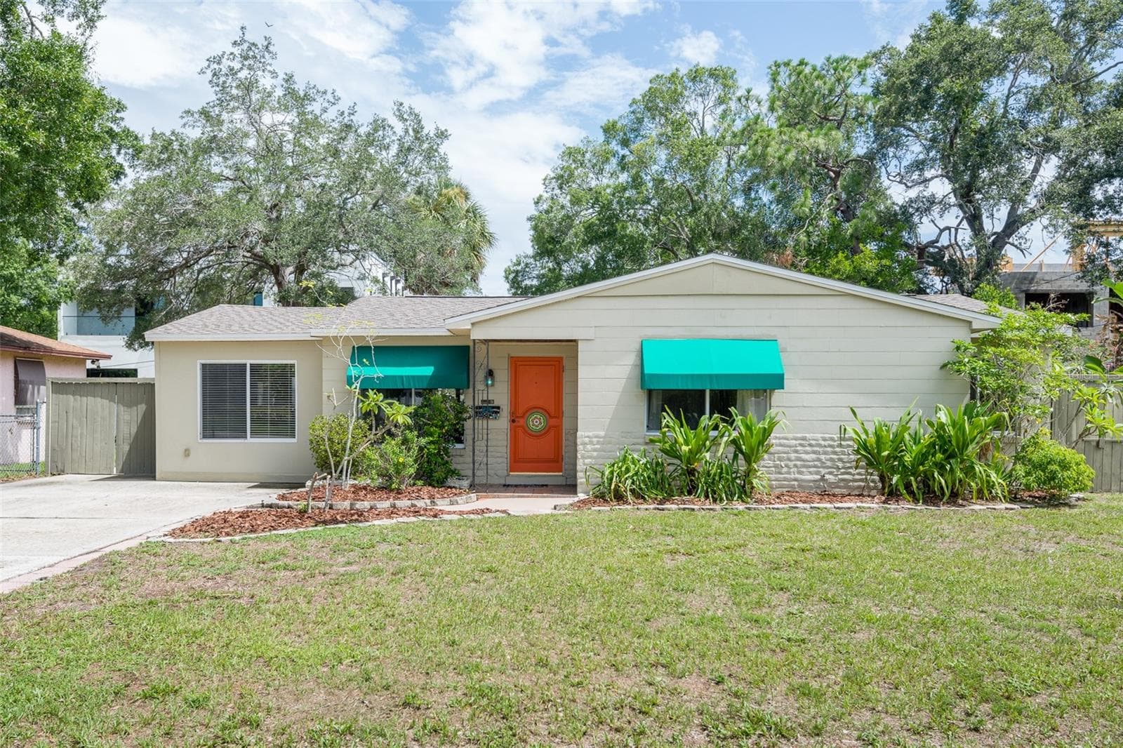 4425 W Bay Villa Ave photo 2