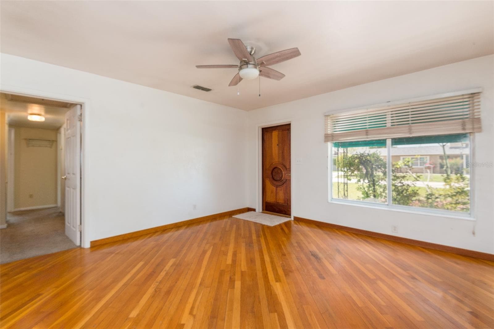 4425 W Bay Villa Ave photo 3