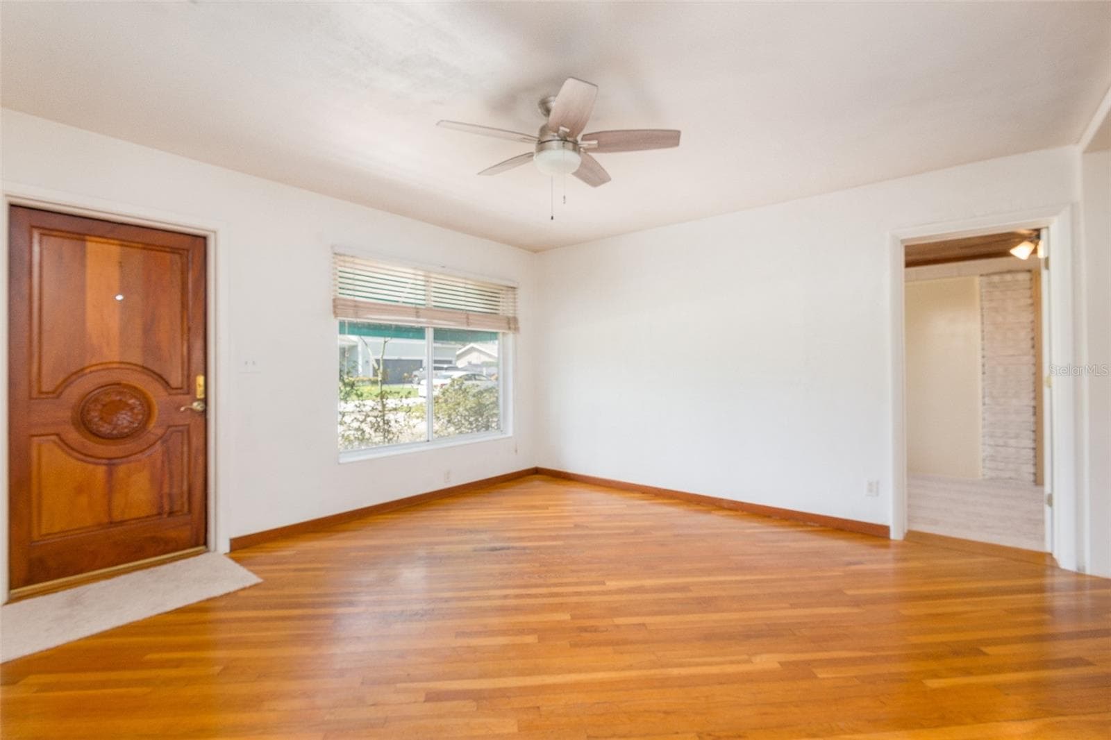 4425 W Bay Villa Ave photo 4