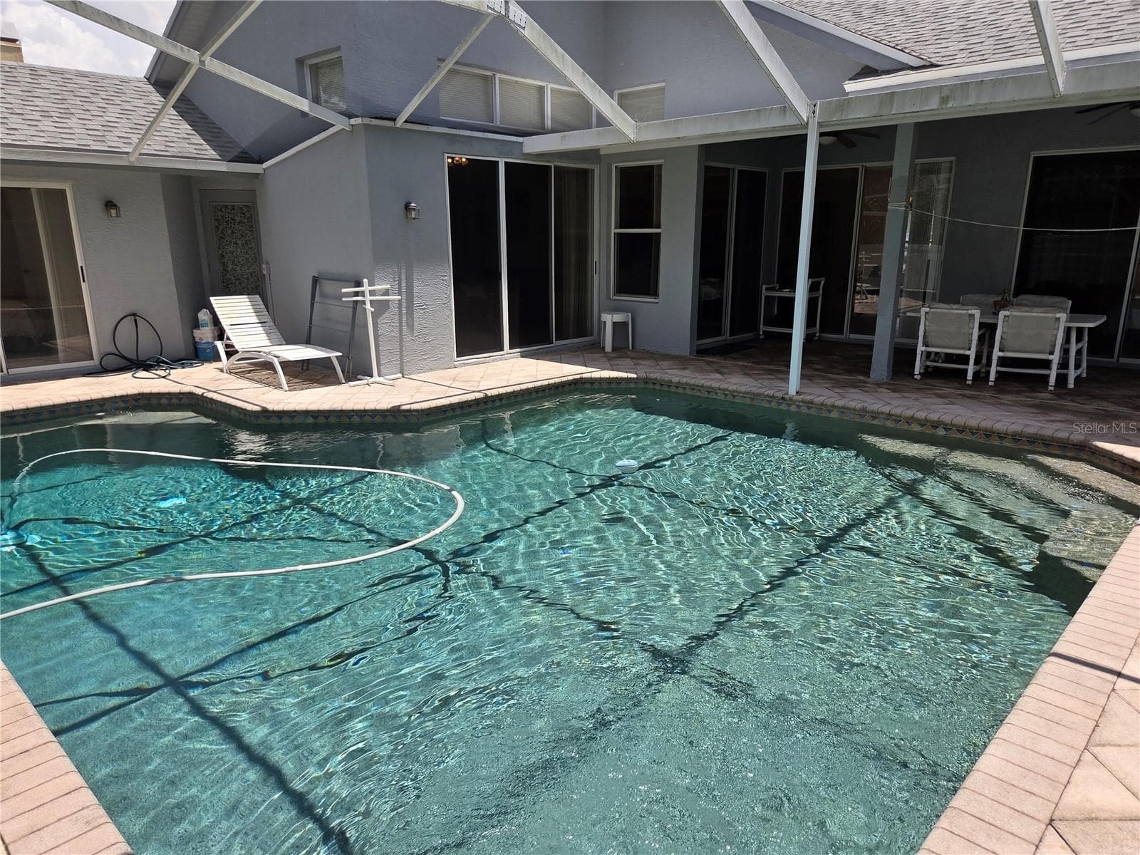770 Wildflower Dr photo 2