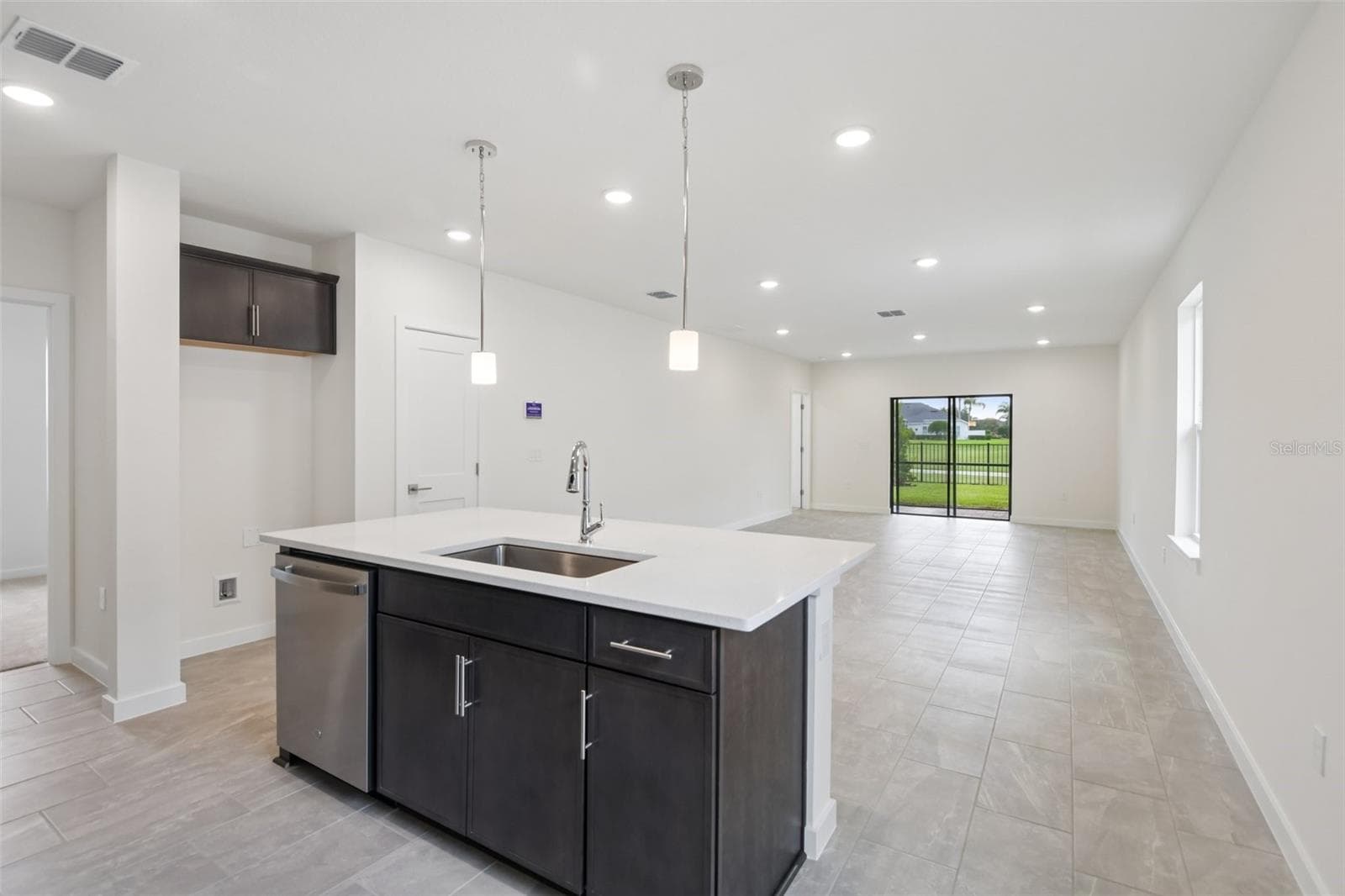 3346 Cup Dr photo 4