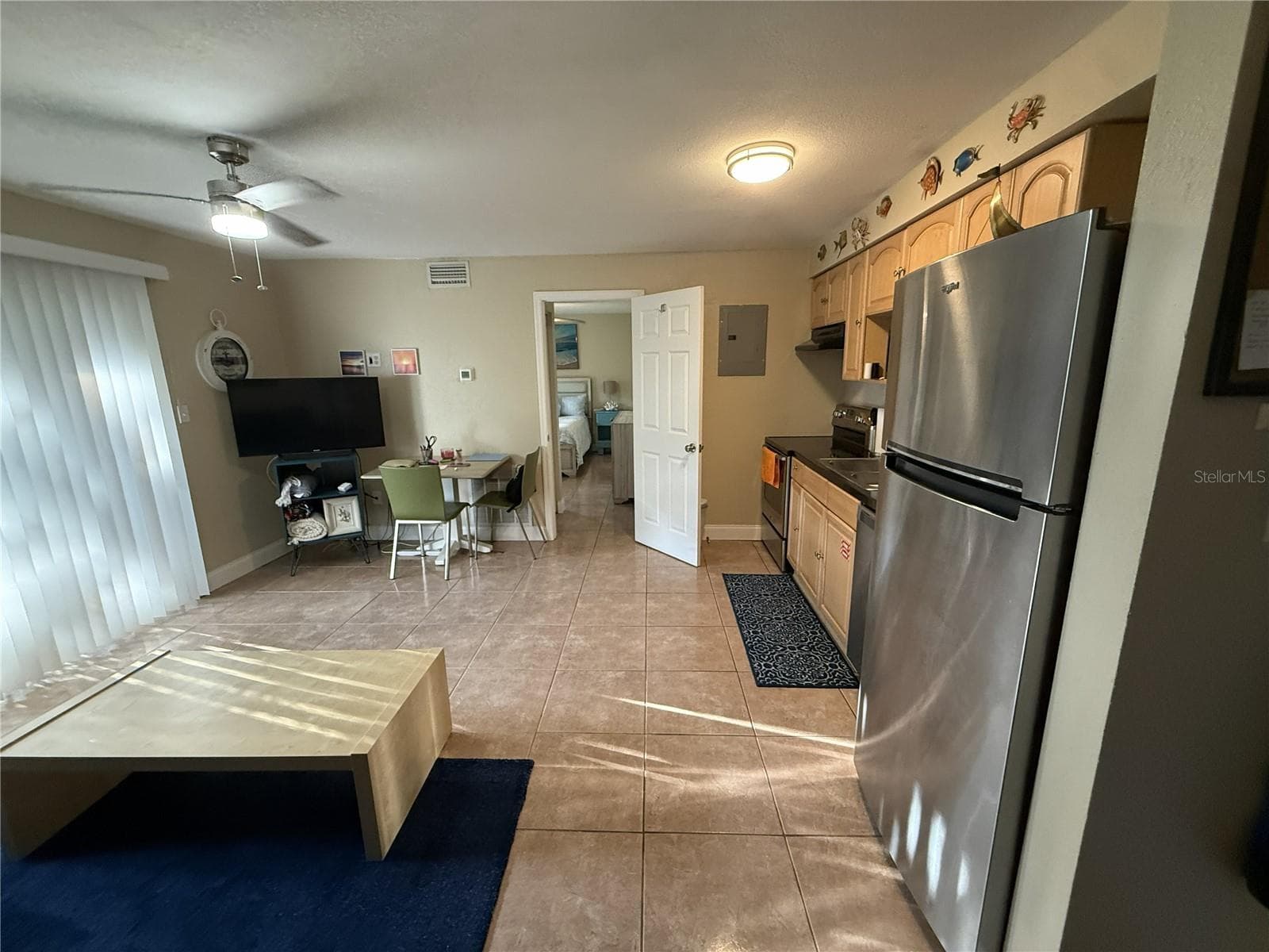 4215 E Bay Dr #1702B photo 4