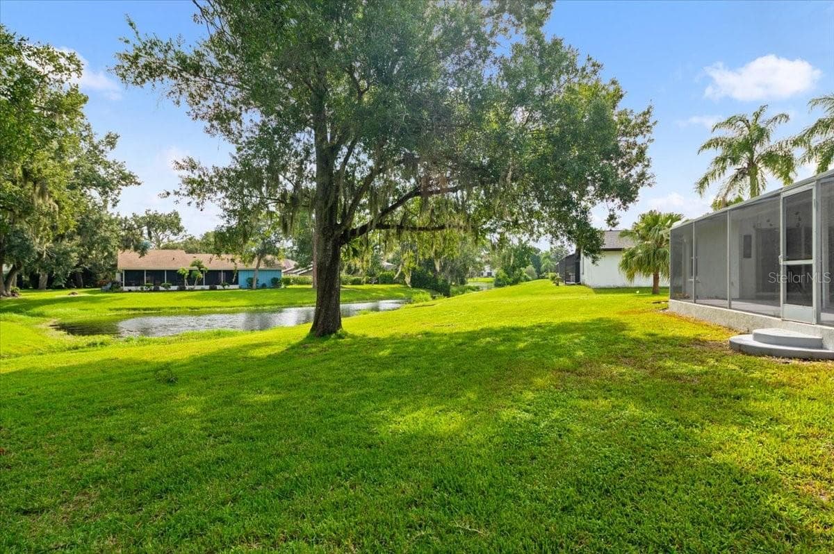 5438 Dominica Cir photo 3