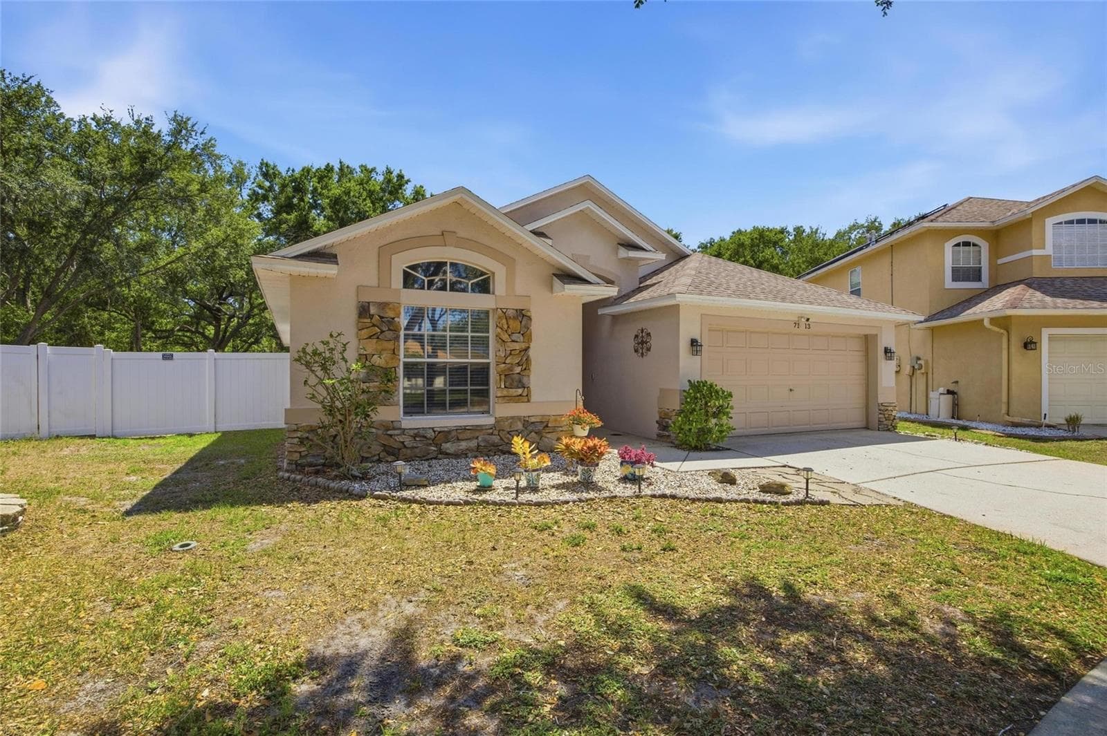 7113 Colony Pointe Dr photo 4