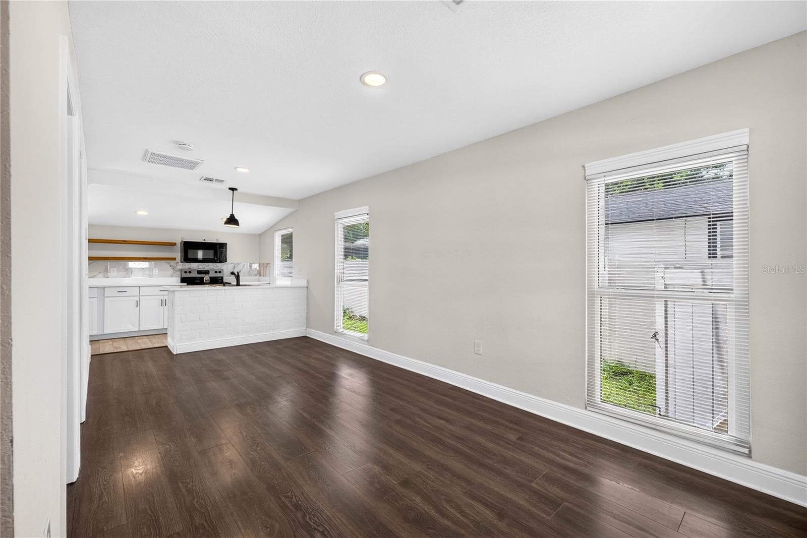 14352 Lawrence St photo 4