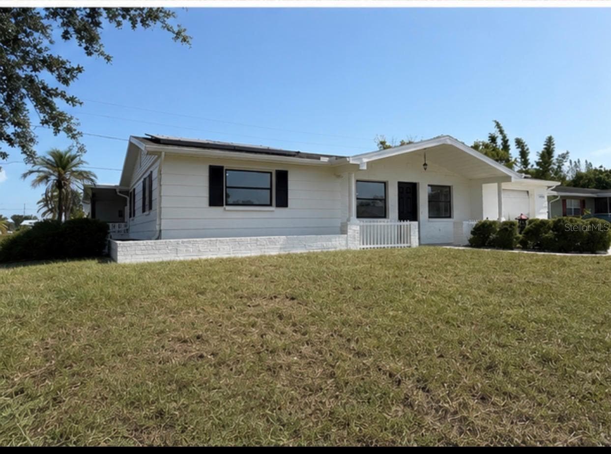 3708 Holiday Lake Dr photo 3