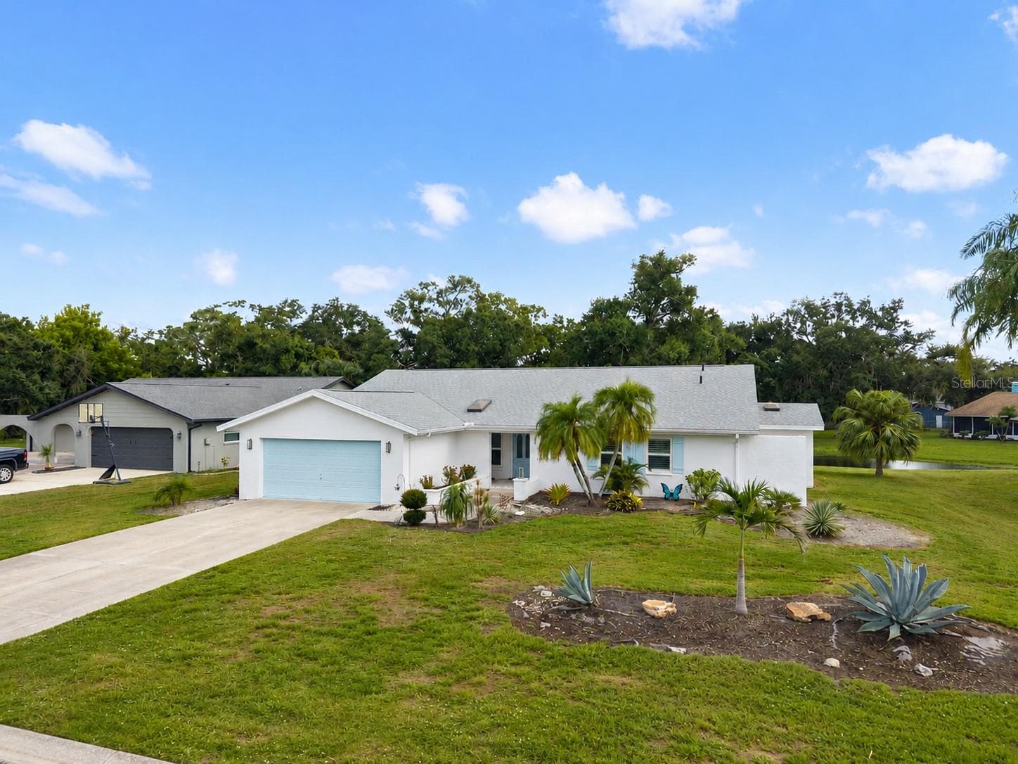 5438 Dominica Cir photo 2