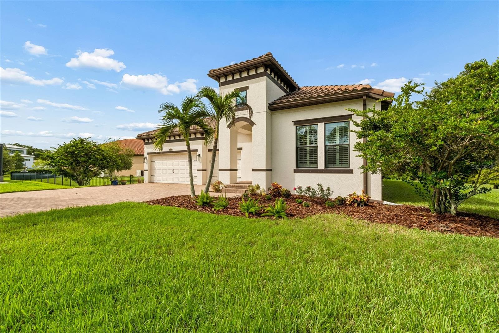 7872 Marsh Pointe Dr photo 2