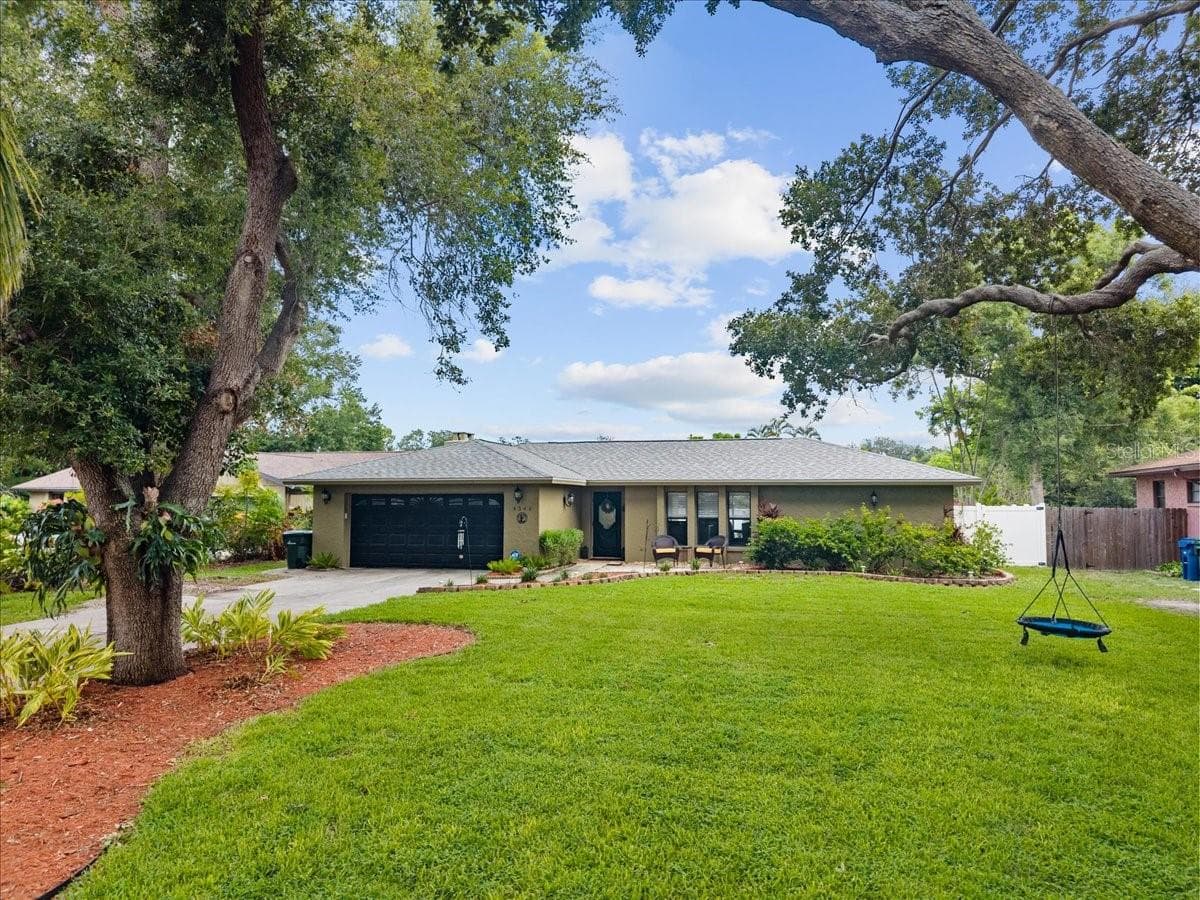 4346 Meadowland Cir photo 2