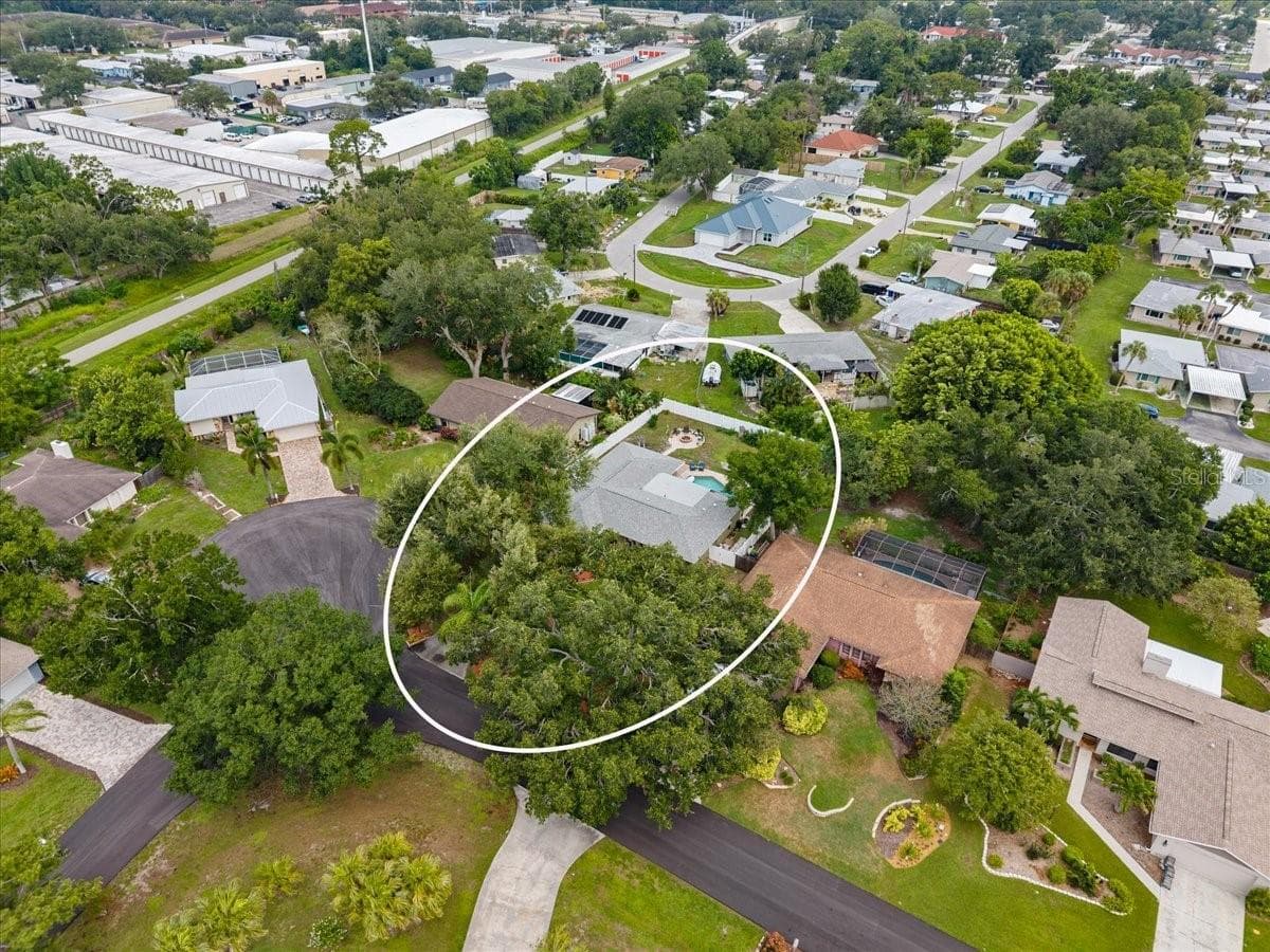 4346 Meadowland Cir photo 3