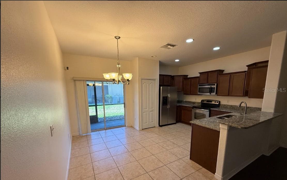 2807 Lantern Hill Ave photo 4