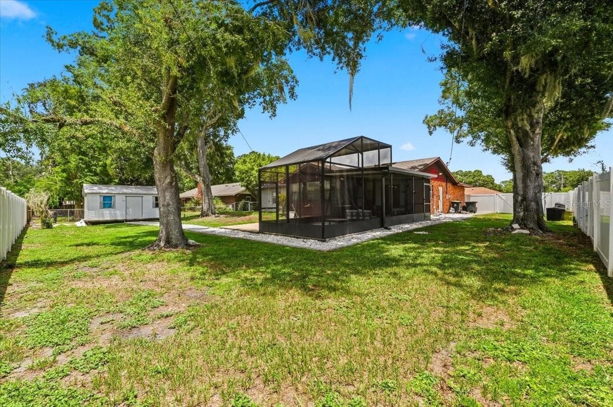 230 Leitha Way photo 3