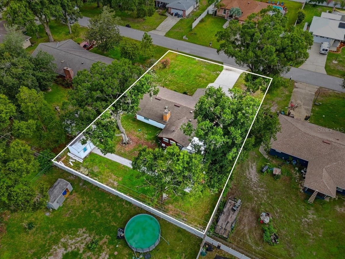 230 Leitha Way photo 4