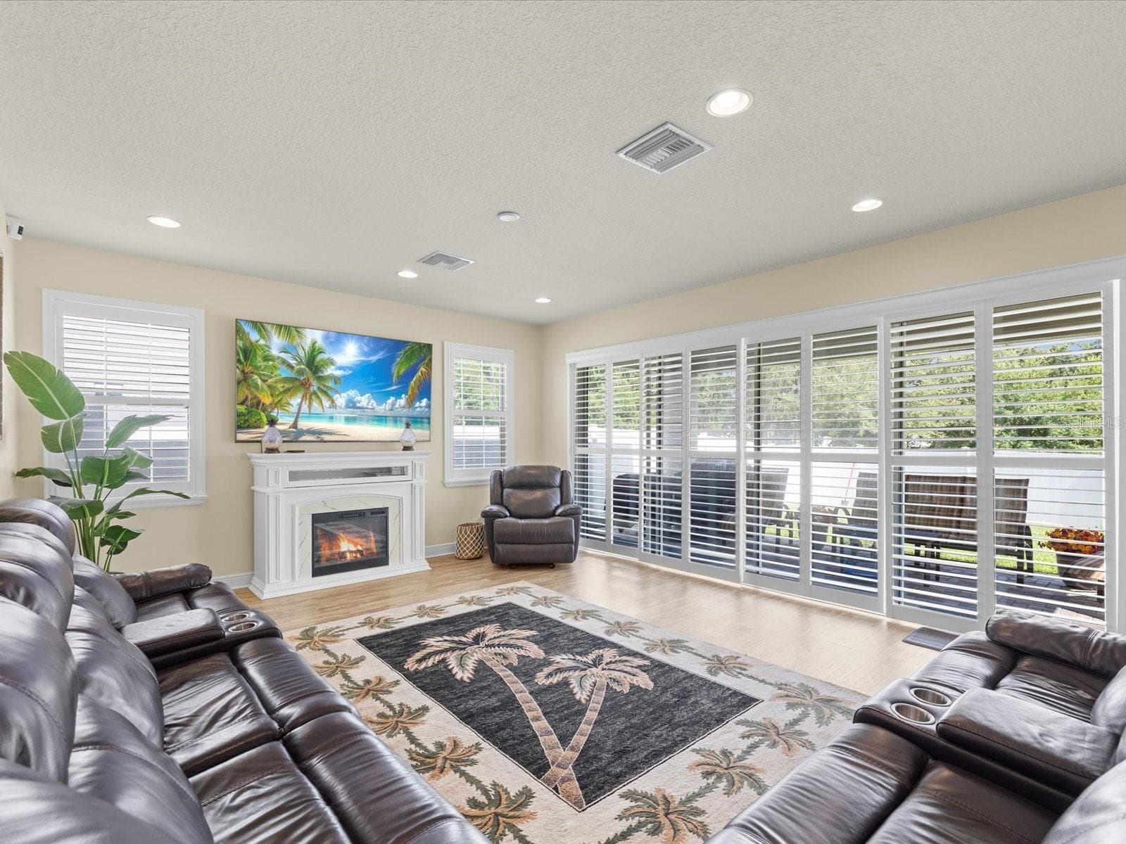 7117 Park Tree Dr photo 5