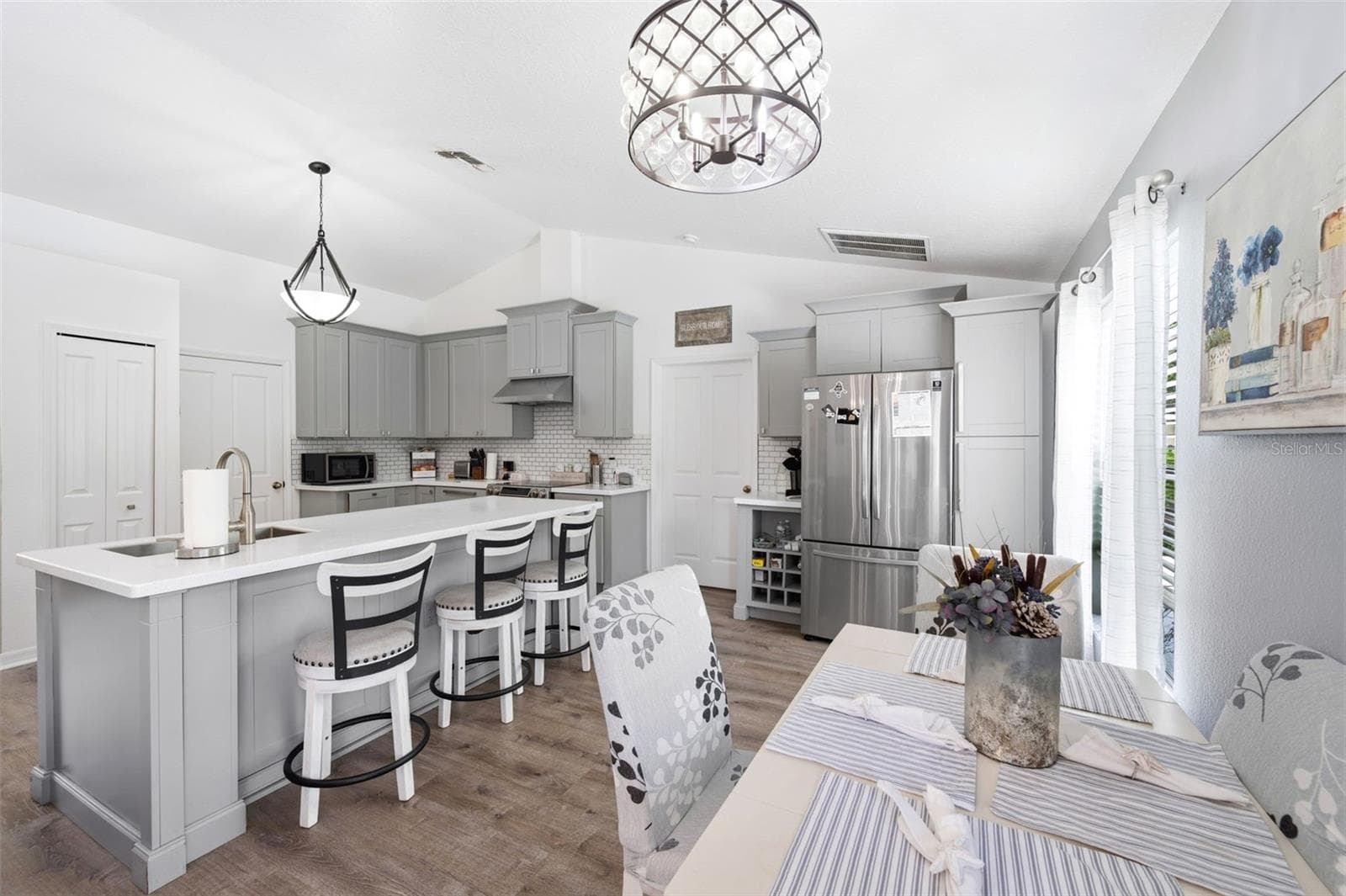 11240 Marquerite Ave photo 4