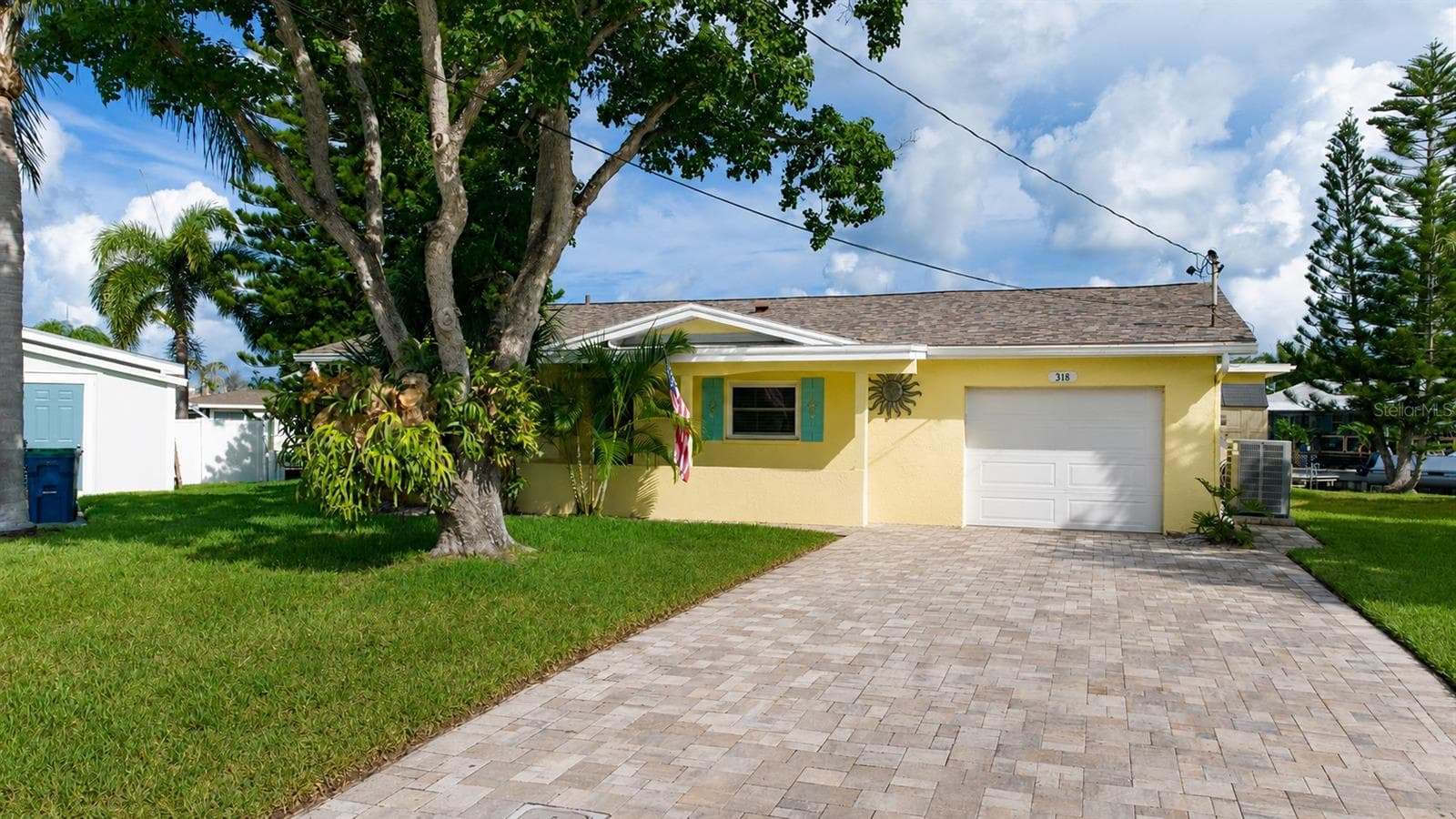 318 Circle Dr photo 4