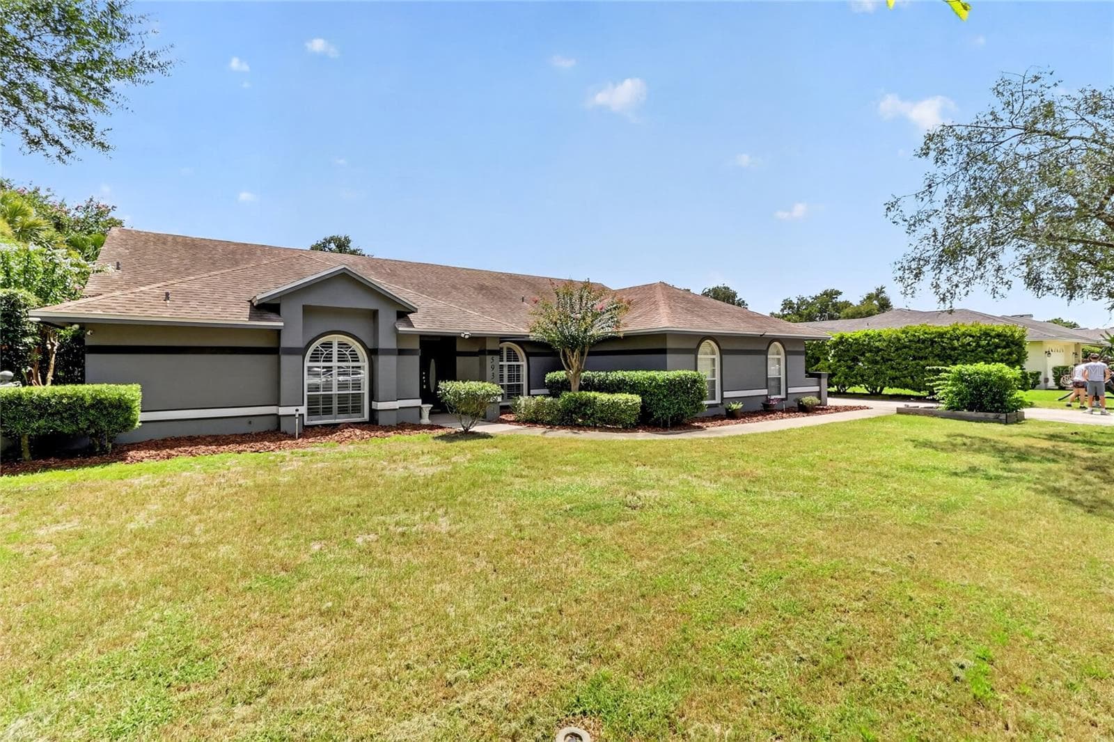 5939 Windwood Dr photo 2