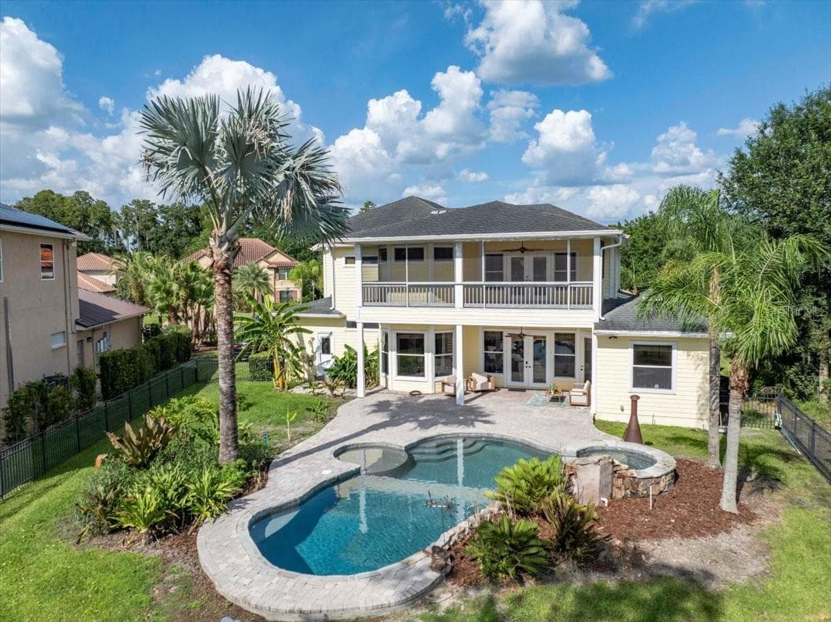 17802 Saint Lucia Isle Dr photo 2