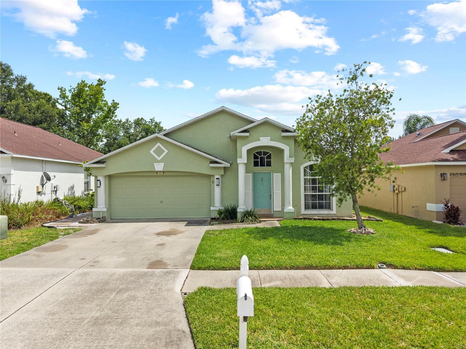 25237 Seven Rivers Cir photo 2