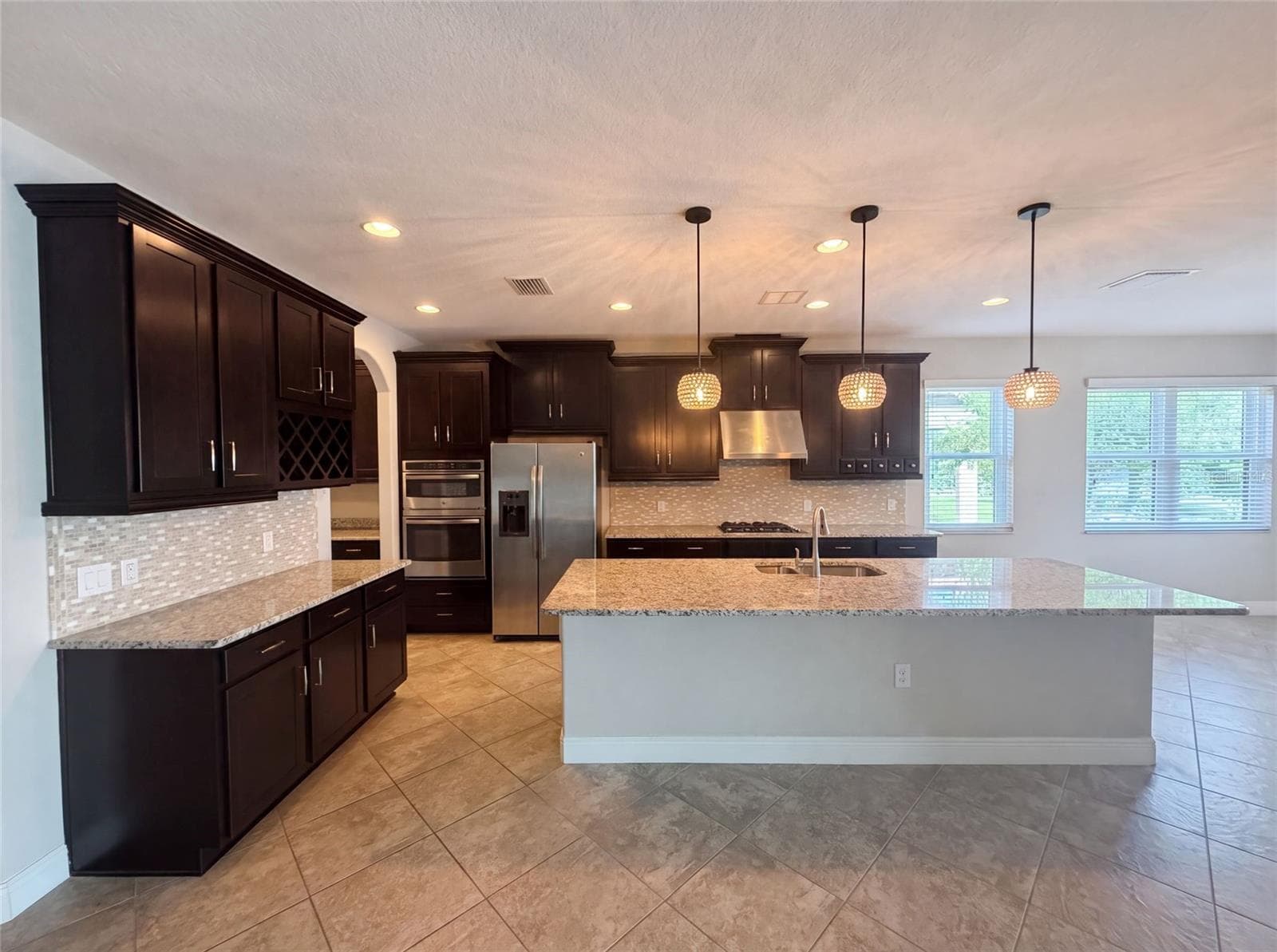 2575 Grand Lakeside Dr photo 4