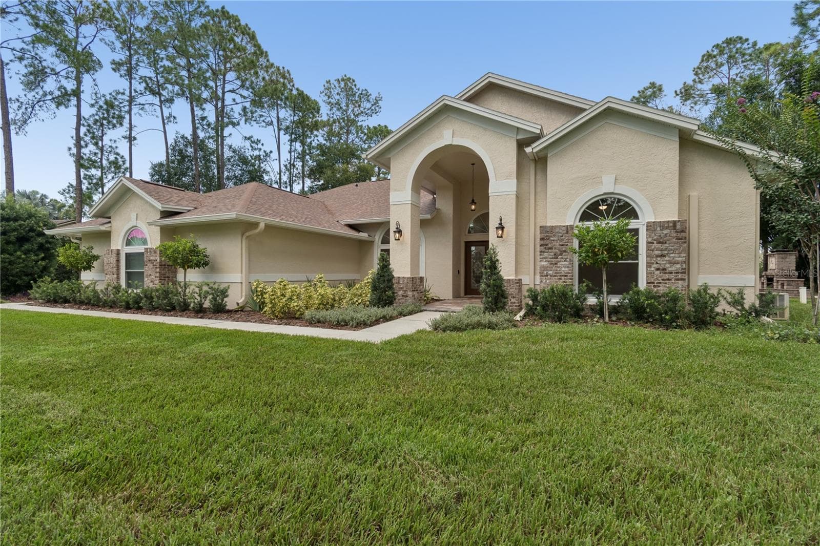 18811 Victor Manuel Dr photo 2