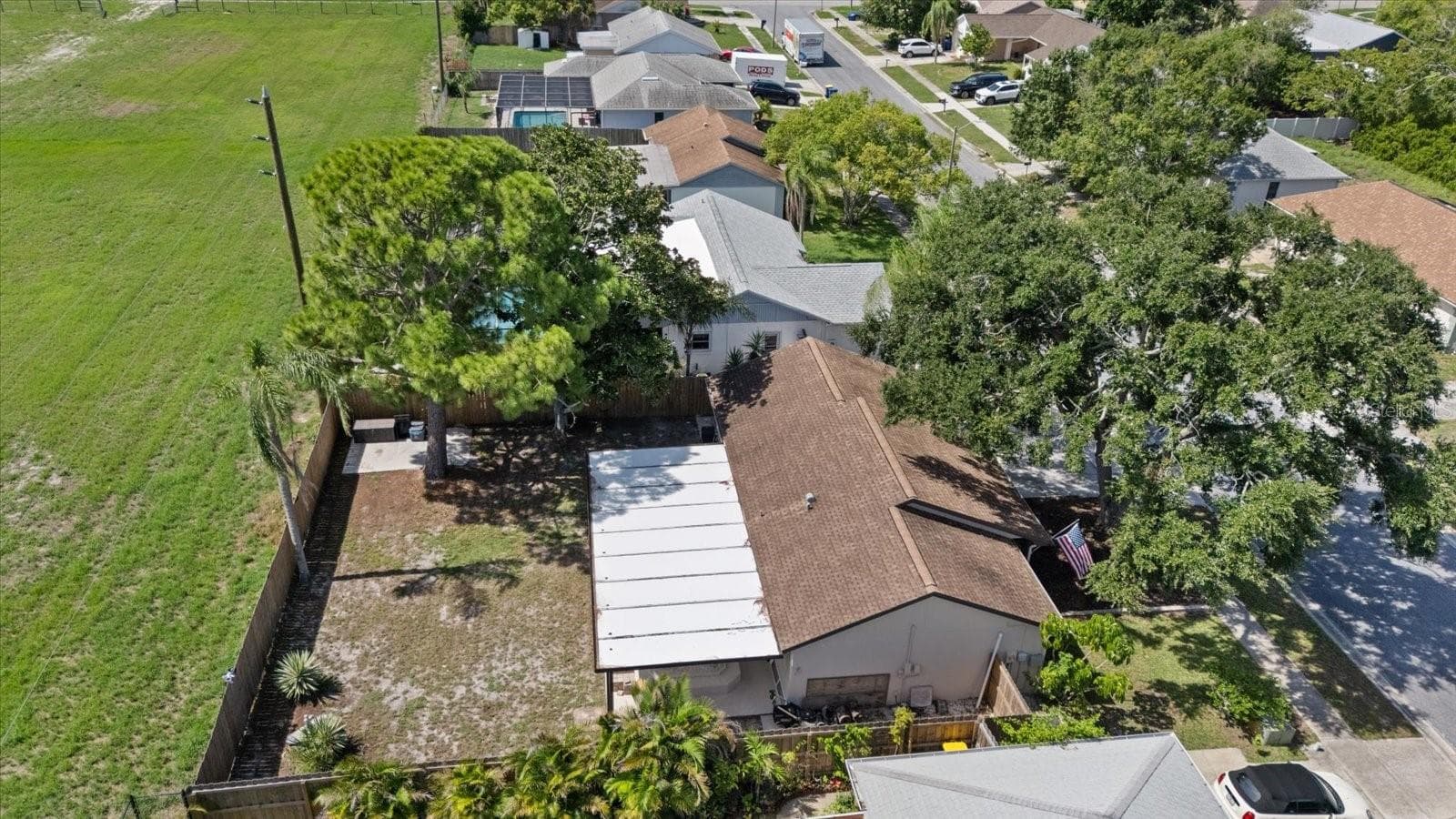 1310 Mandarin Dr photo 2