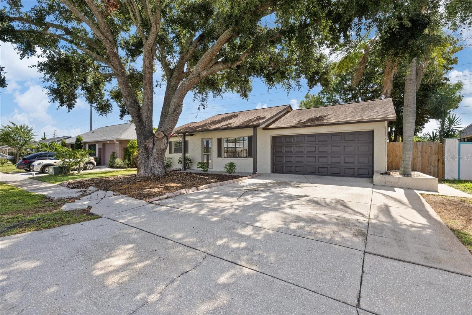 1310 Mandarin Dr photo 5