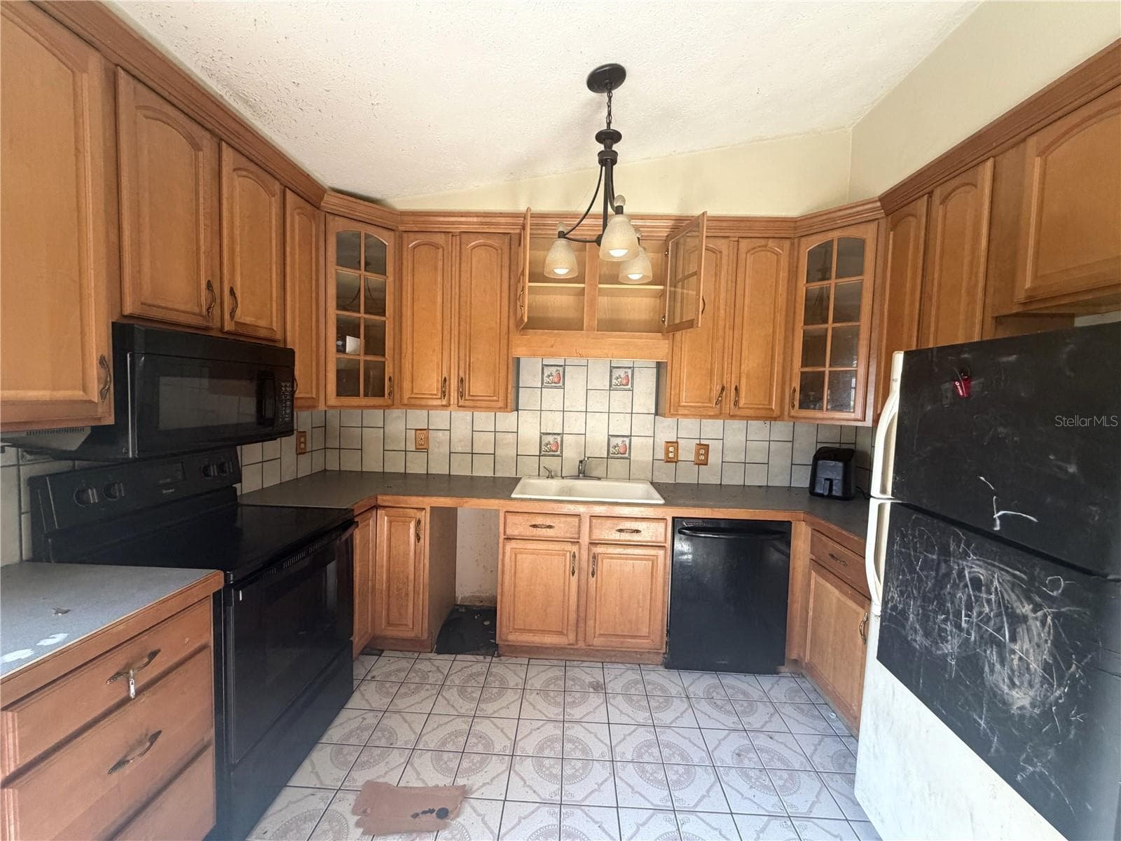 14705 Penguin Pl photo 2