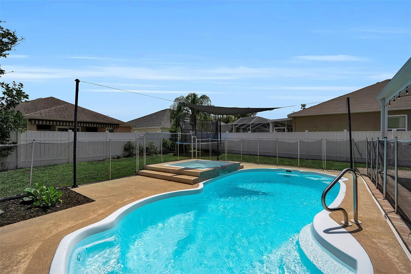 1250 Loretto Cir photo 4
