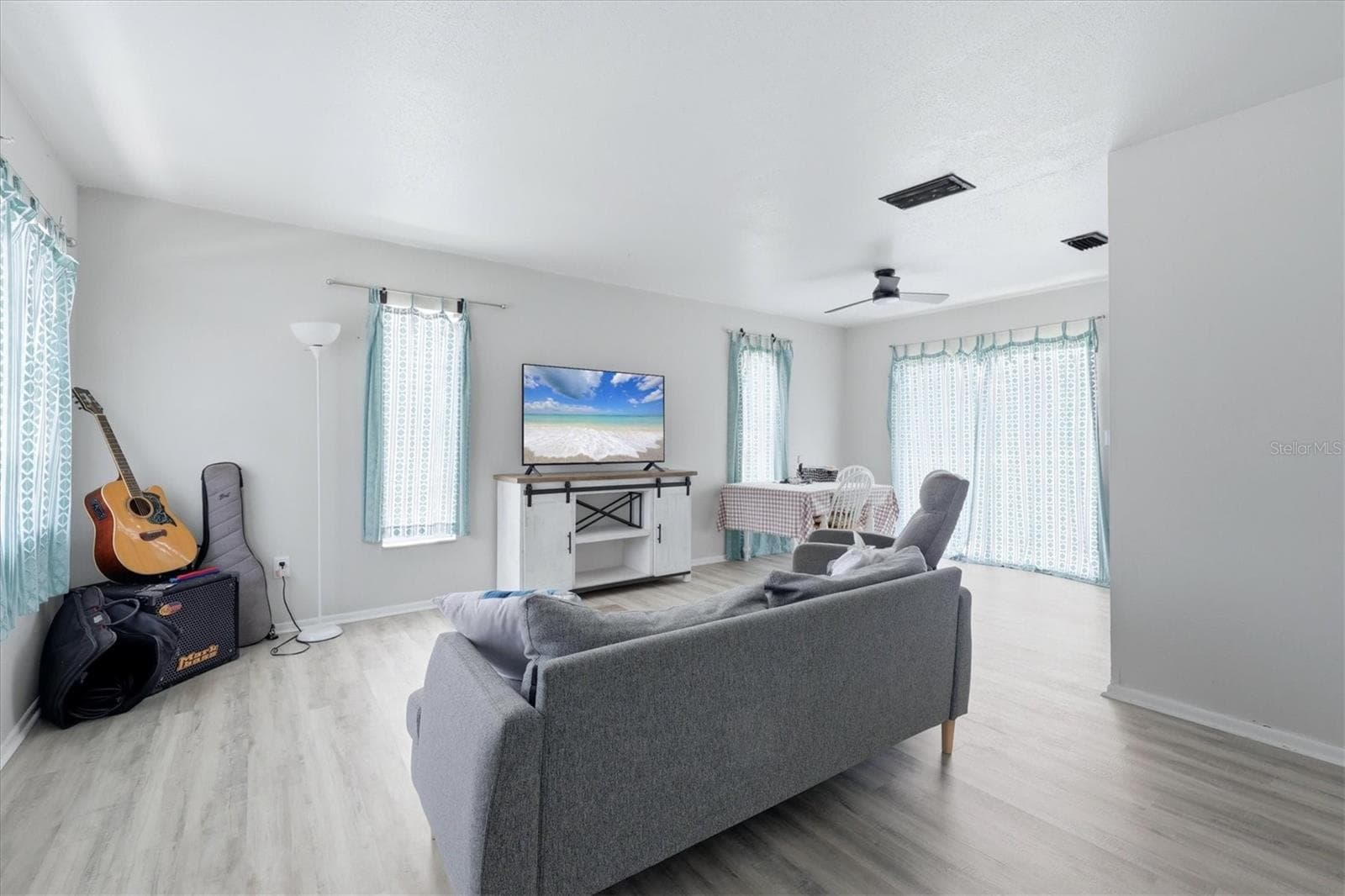 1805 Marbeth St #1805/1807 photo 3