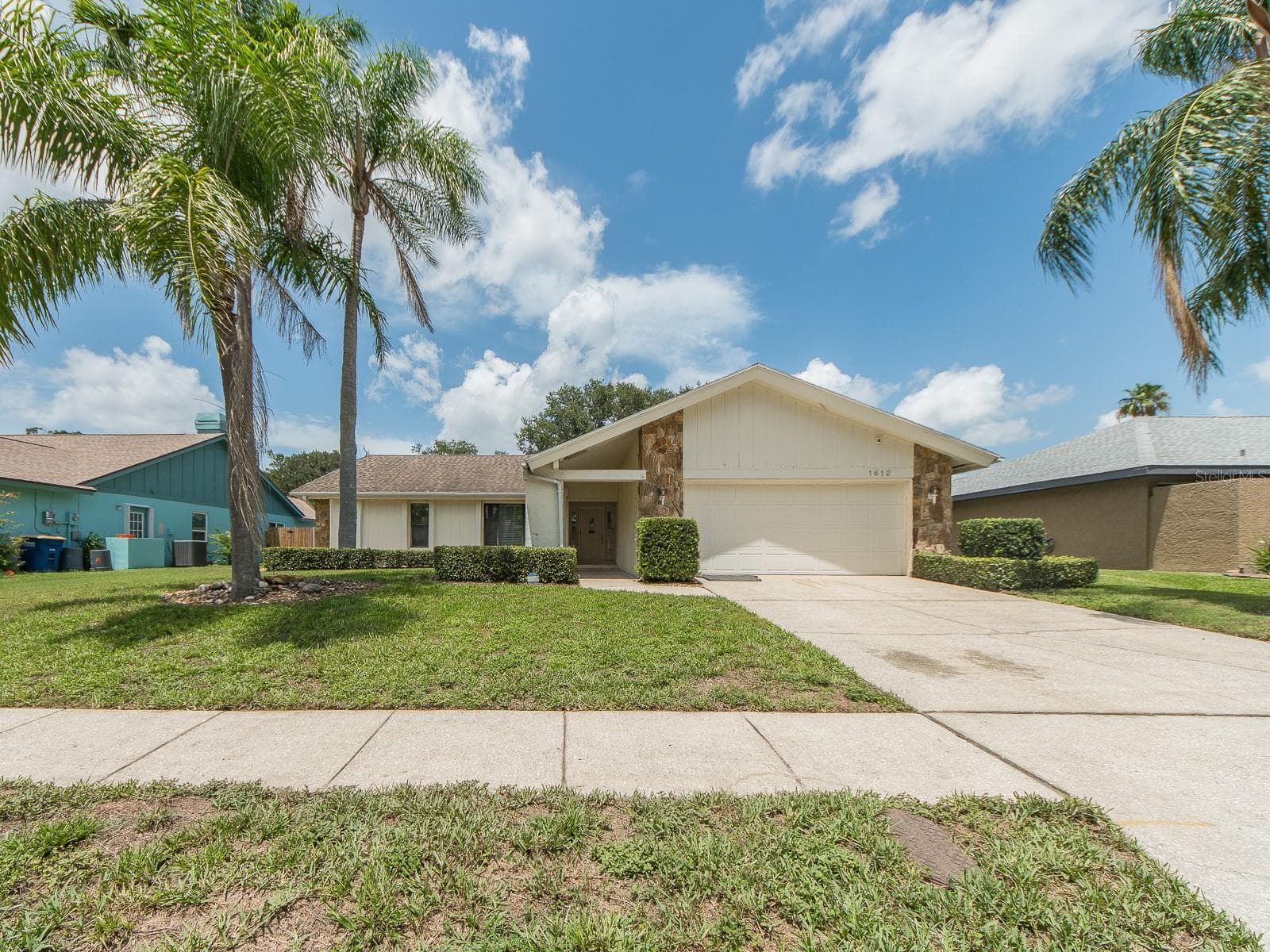 1612 Midnight Pass Way photo 2