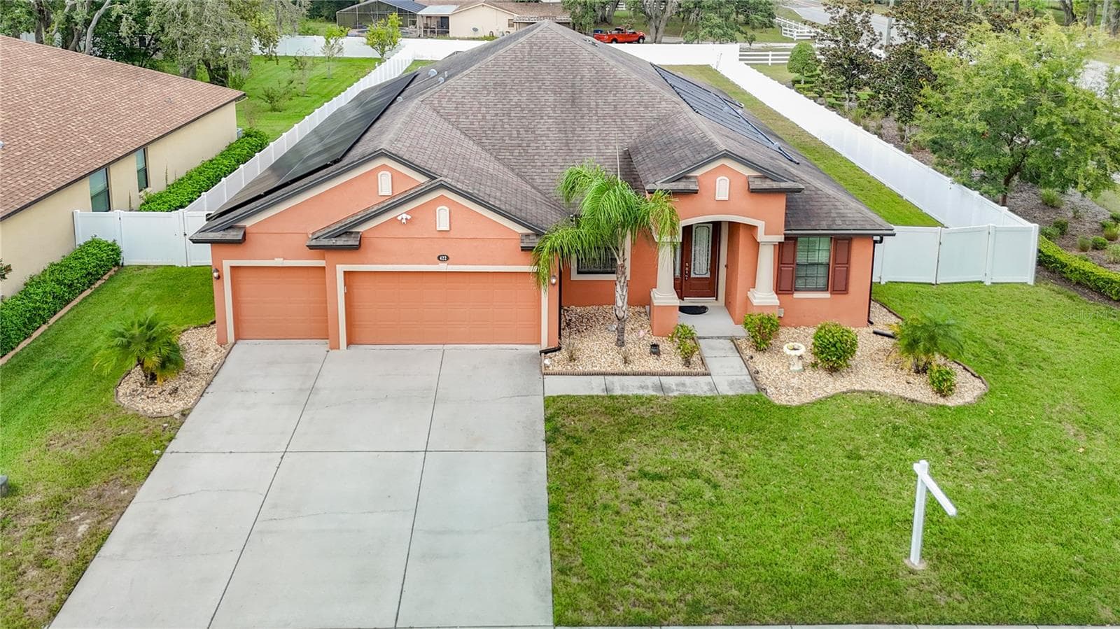 422 Challice Dr photo 3