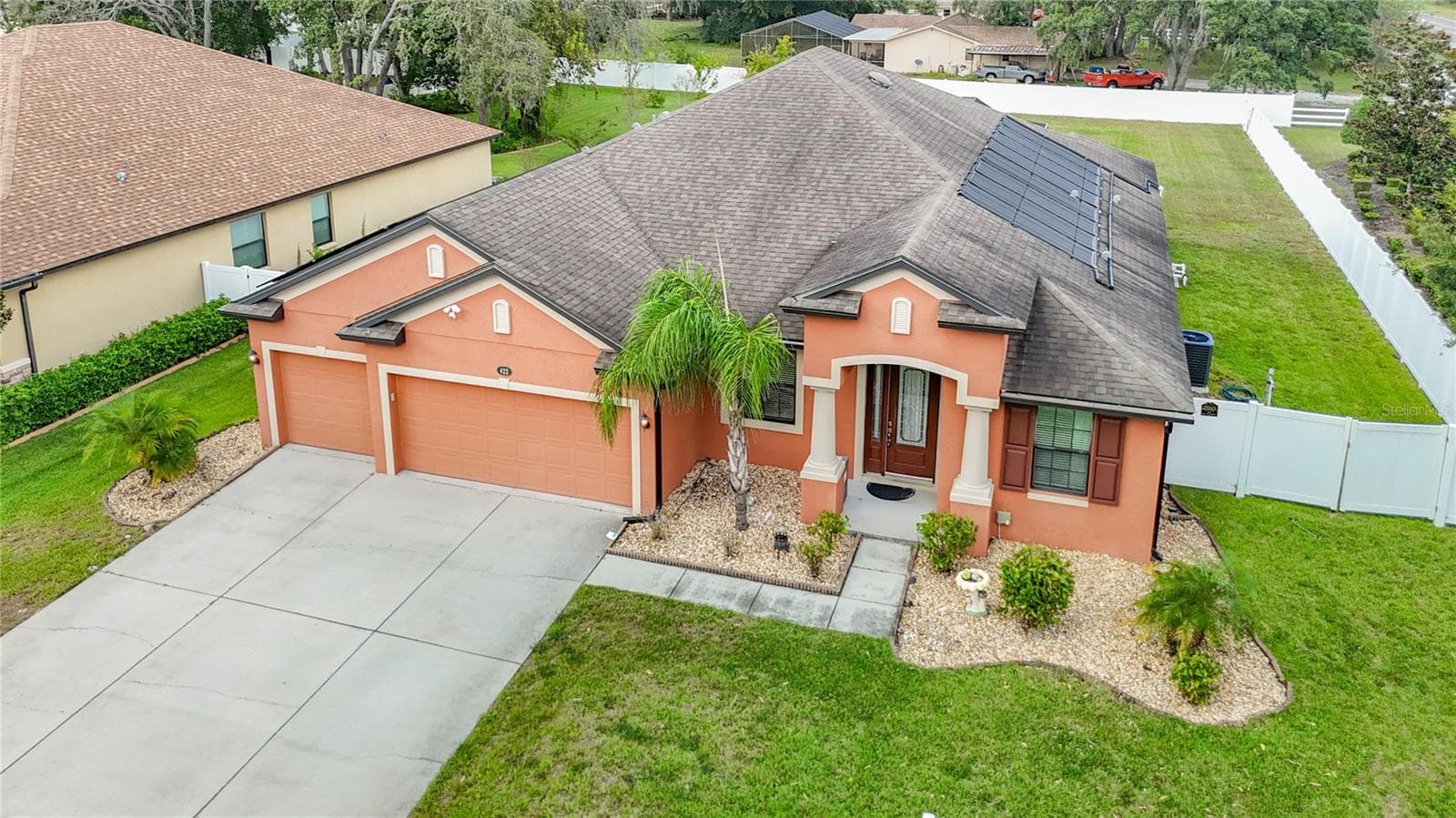422 Challice Dr photo 4