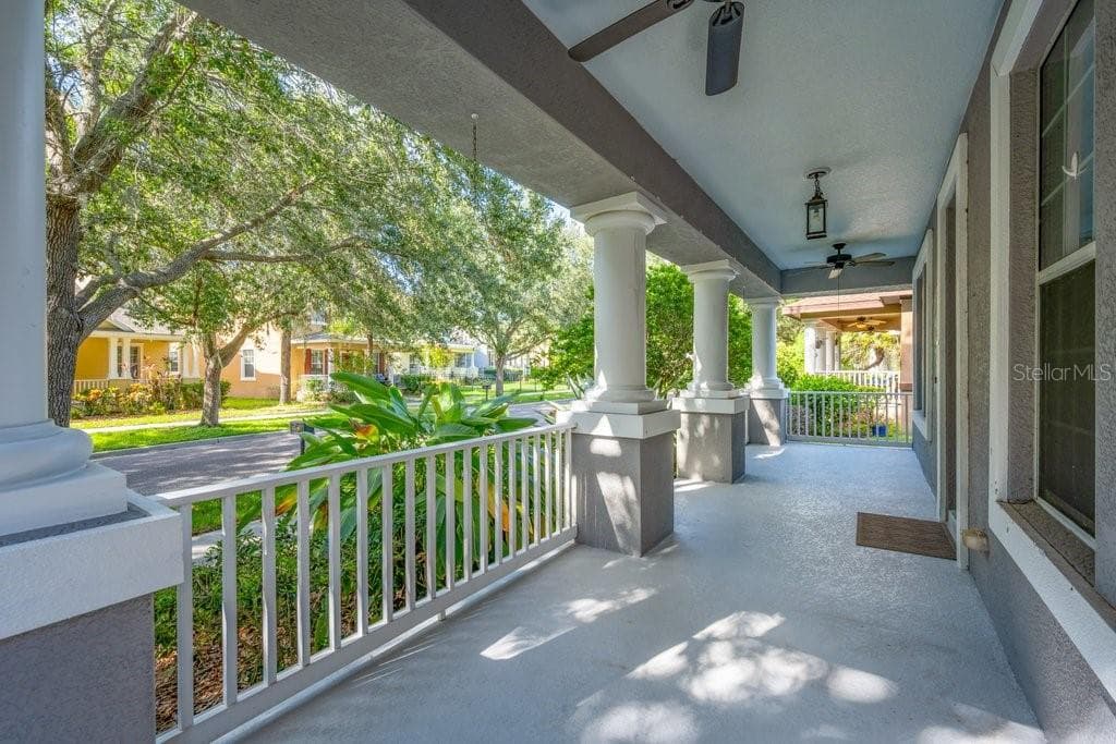16013 Loneoak View Dr photo 3