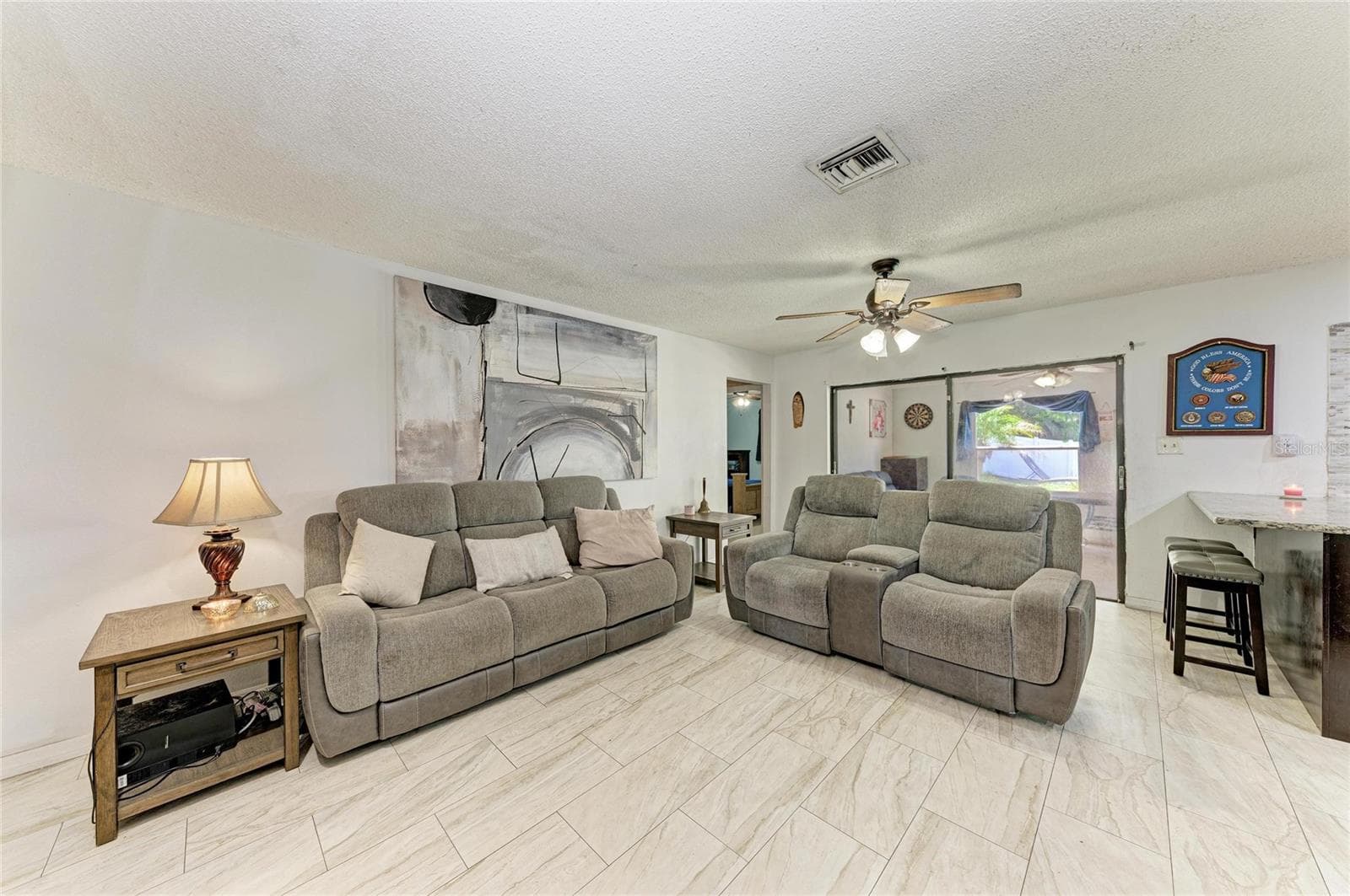 1520 Sunnyhills Dr photo 4