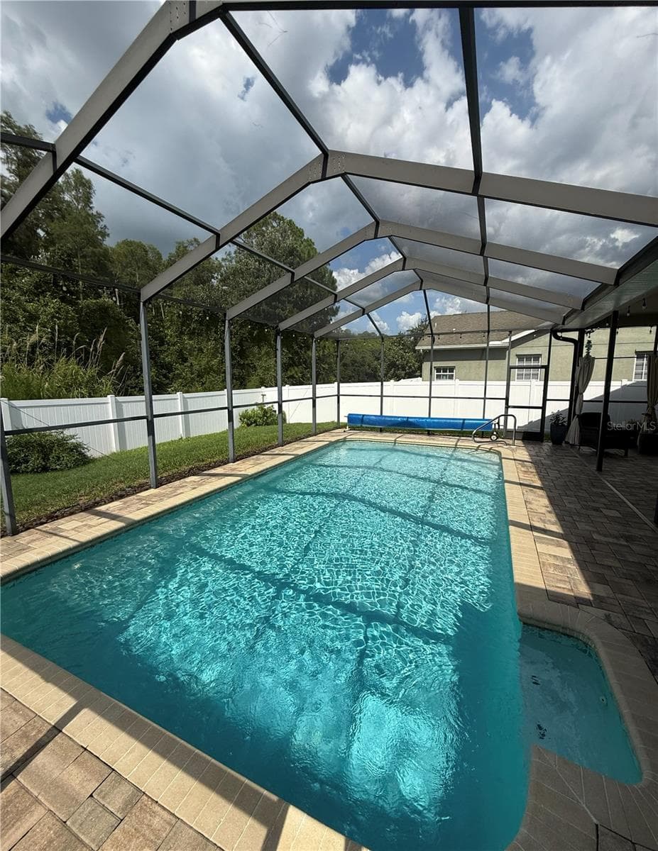 12603 Roseland Dr photo 3