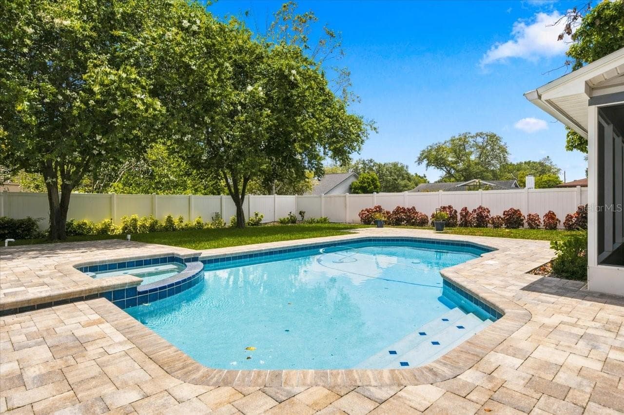 13101 Burnes Lake Dr photo 5