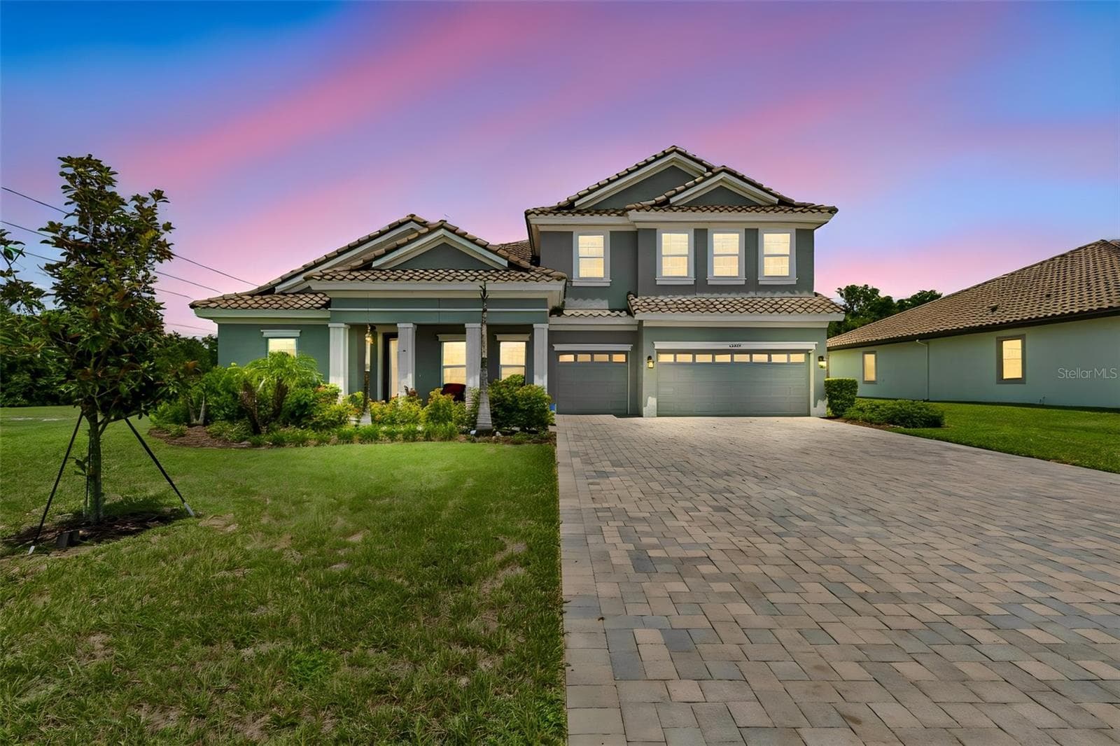 10597 Meadowrun Dr
